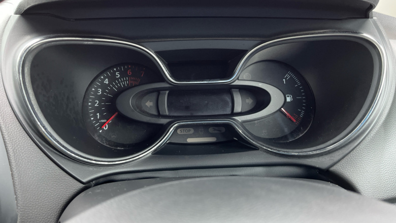 Renault Captur 1.2 TCE 120 Dynamique S Nav 5dr EDC Petrol Hatchback